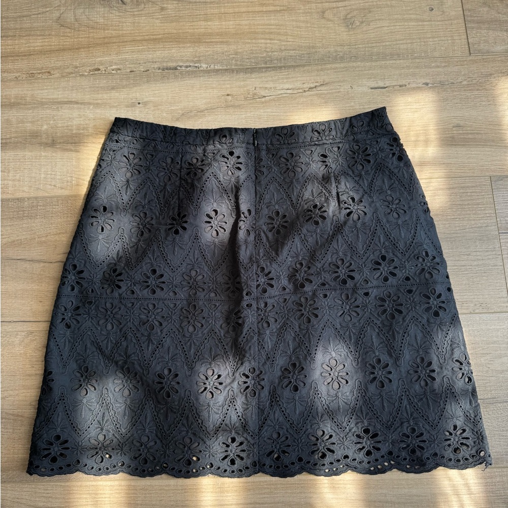 Sezane Embroidered Black Mini Skirt, size 40 - Picture 2 of 3